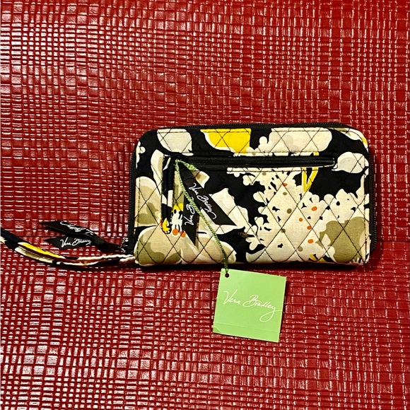 NWT♦️RETIRED♦️VERA BRADLEY DOGWOOD ZIP AROUND WALLET - Picture 7 of 10